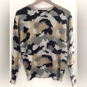 360 Cashmere Camo print crew neck sweater - size XS
